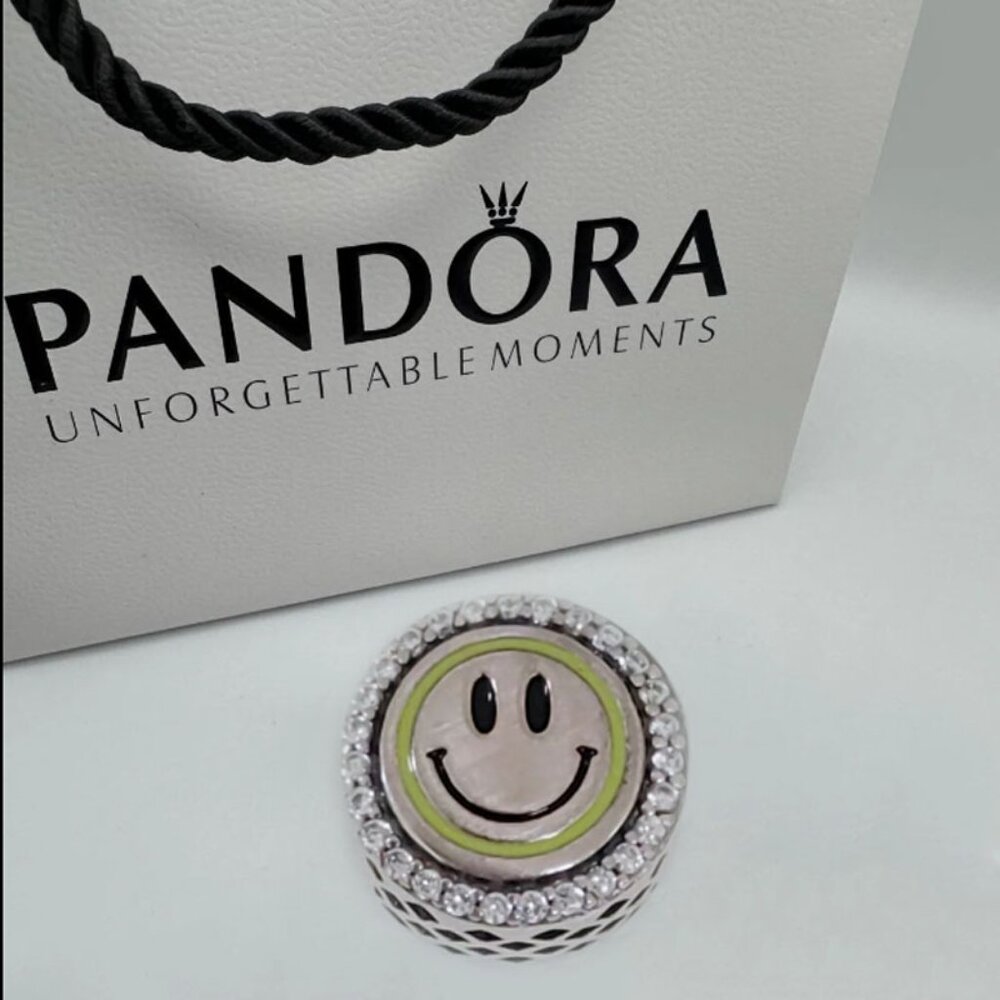 Pandora Smile Bead Charm Speechless Resignedly “ He He ” Pendant S925 Silver - Picture 1 of 5